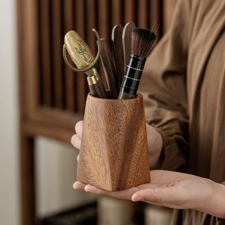 Solid Wood Retro Pen Holder